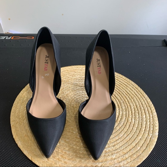 Monika Classy 5’’ Heel Pointy Toe Pumps - Picture 10 of 16